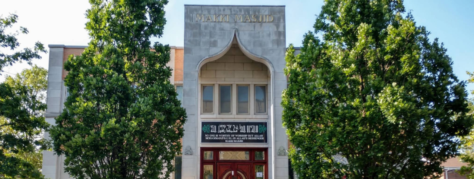 Exterior view of Makki Masjid Chicago building